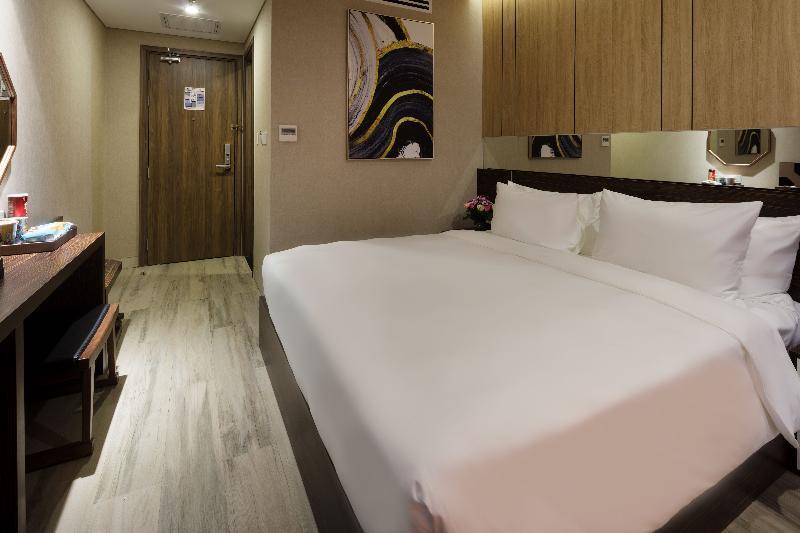 Emerald Bay Nha Trang Hotel And Spa Buitenkant foto