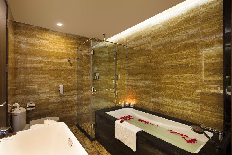 Emerald Bay Nha Trang Hotel And Spa Buitenkant foto